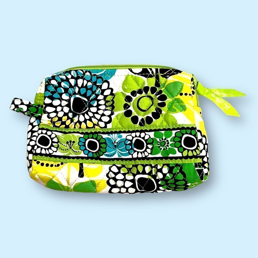 NWOT | Vera Bradley | Trapeze Cosmetic Case in Lime’s Up Pattern